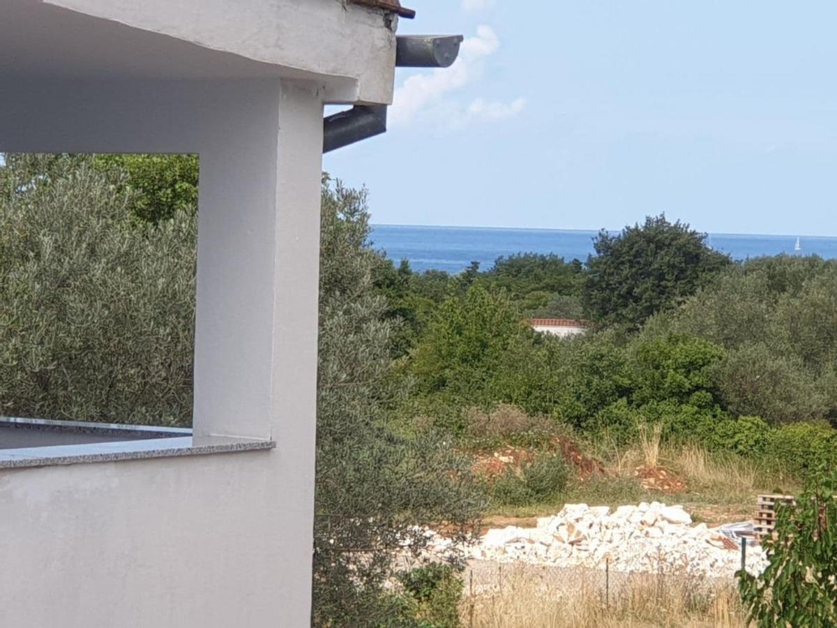 Villa 2 Swans Peroj Exterior photo